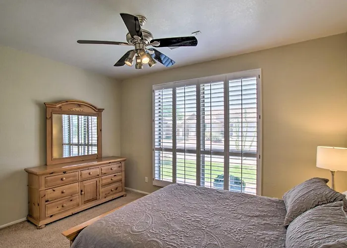 Pool, Hot Tub & Grill: Spacious Retreat *
